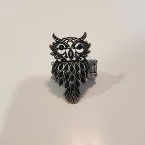 Black Owl Ring with Gray/Silver-Back, Beaded Band